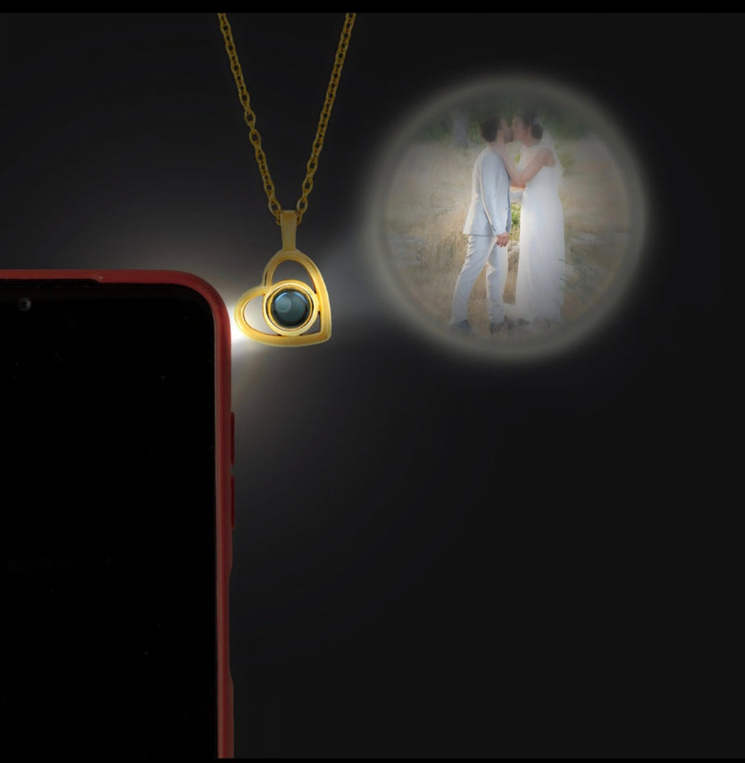 👉 HiddenHeart™ Photo Projection Necklace – Your Memories Inside