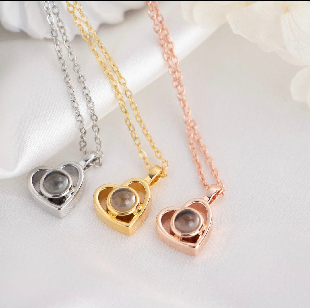 👉 HiddenHeart™ Photo Projection Necklace – Your Memories Inside